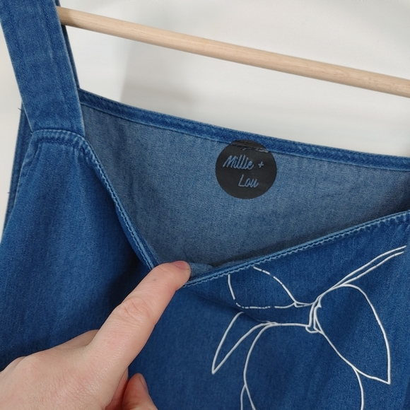 Millie & Lou Faux Wrap Midi Dress - Picture 4 of 9